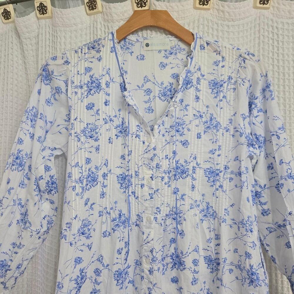 Ella Simone Women's White and Blue Dress/Nightgown